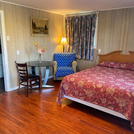 Motel Des Erables Coteau-du-Lac Eksteriør billede