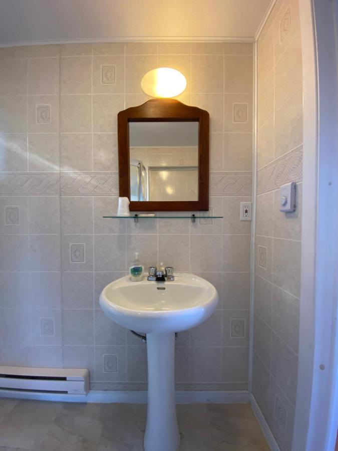 Motel Des Erables Coteau-du-Lac Eksteriør billede