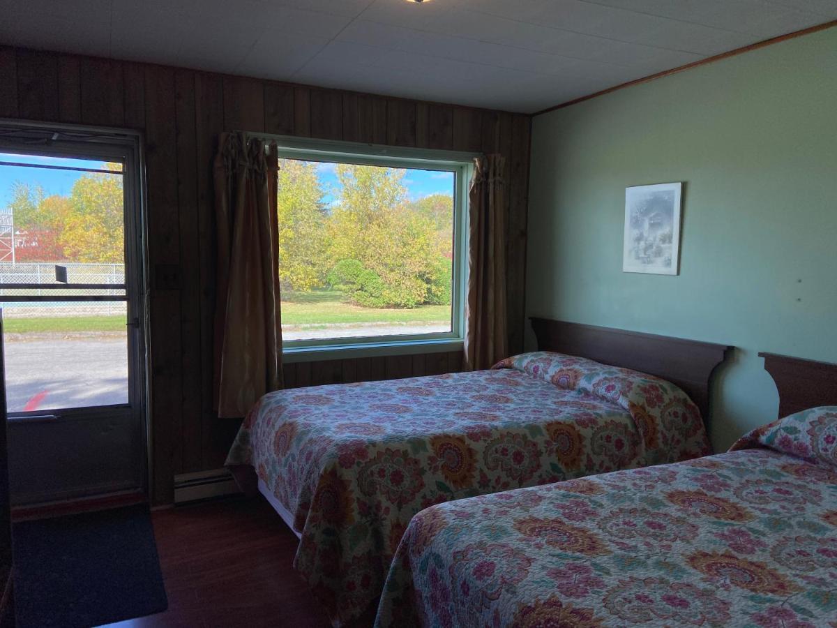 Motel Des Erables Coteau-du-Lac Eksteriør billede