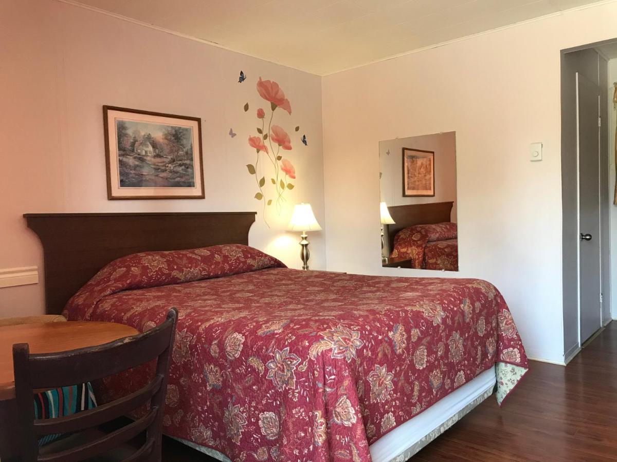 Motel Des Erables Coteau-du-Lac Eksteriør billede