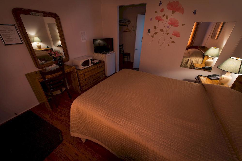 Motel Des Erables Coteau-du-Lac Eksteriør billede