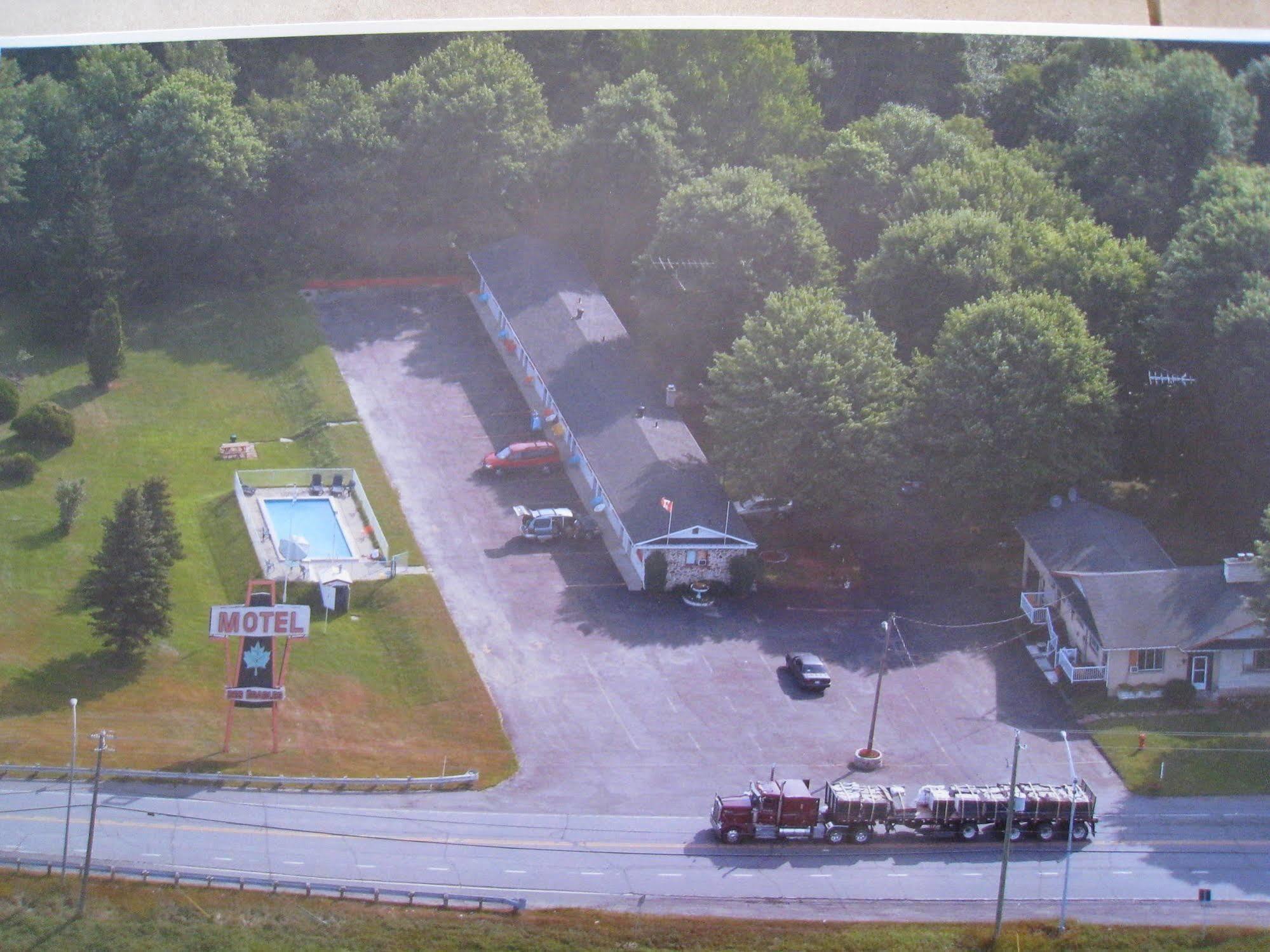 Motel Des Erables Coteau-du-Lac Eksteriør billede