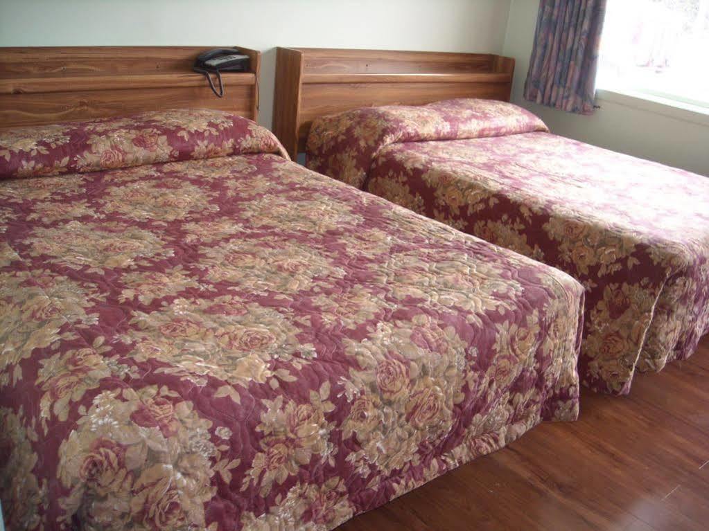 Motel Des Erables Coteau-du-Lac Eksteriør billede